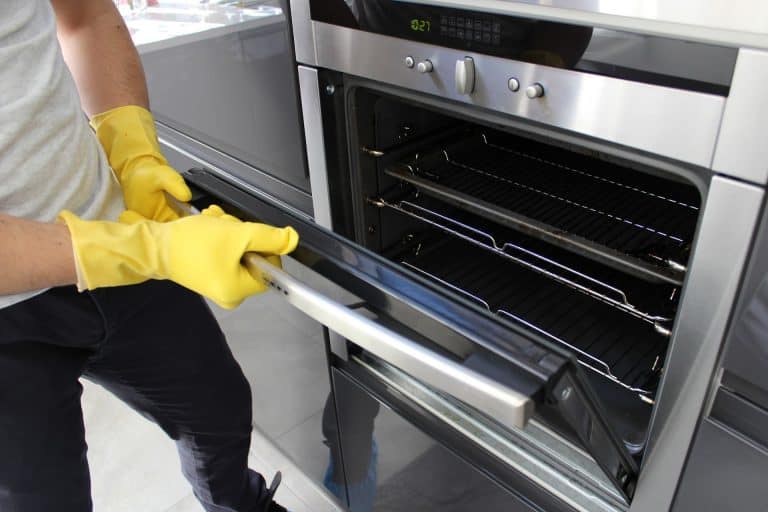 The Importance of Regularly Cleaning Your Oven Interior